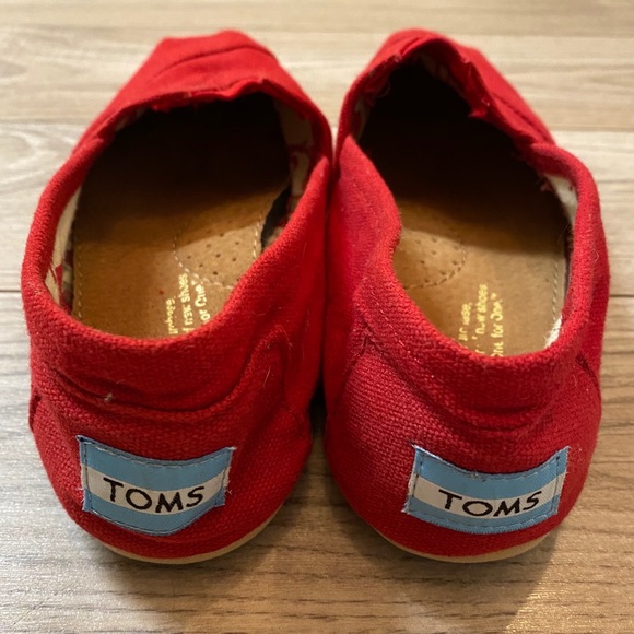 Red Toms Shoes - Picture 2 of 3